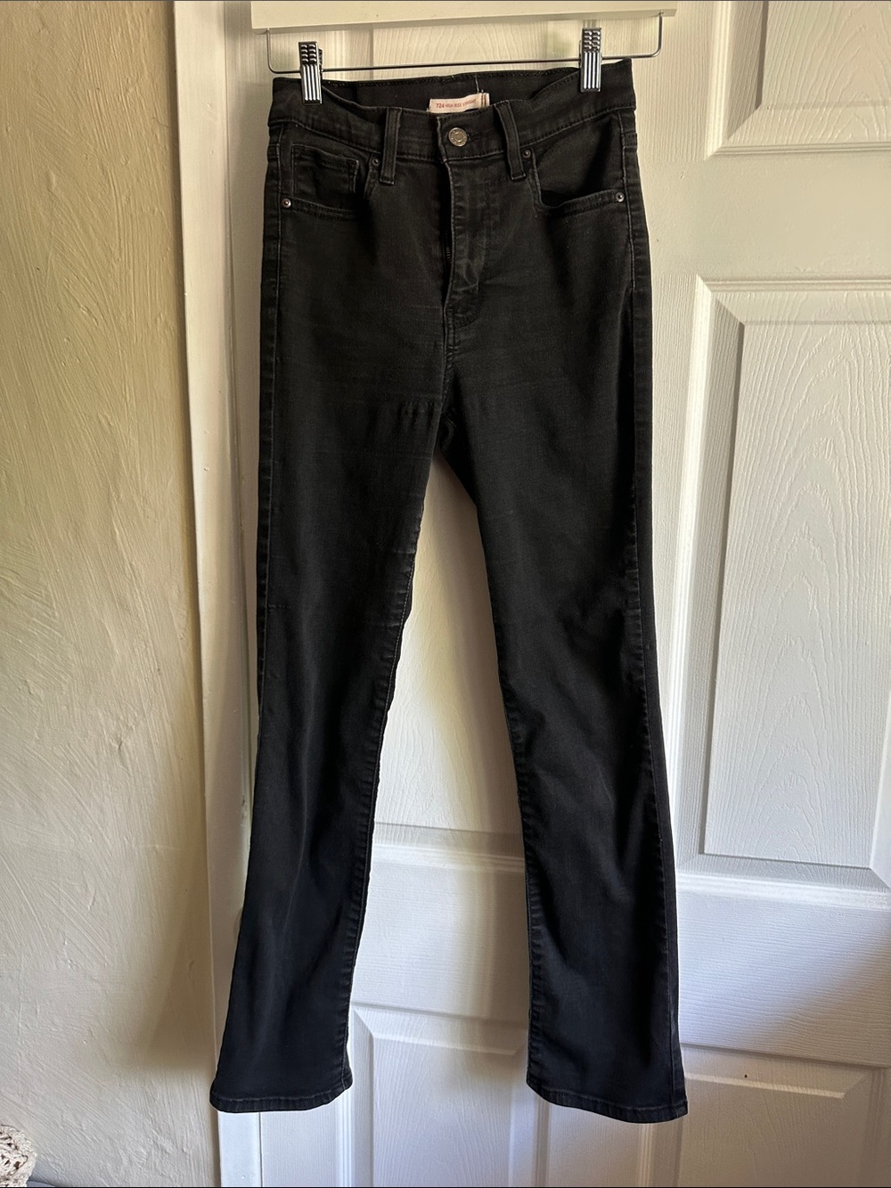Levi’s High-Rise Straight Leg Women’s Jeans - Black